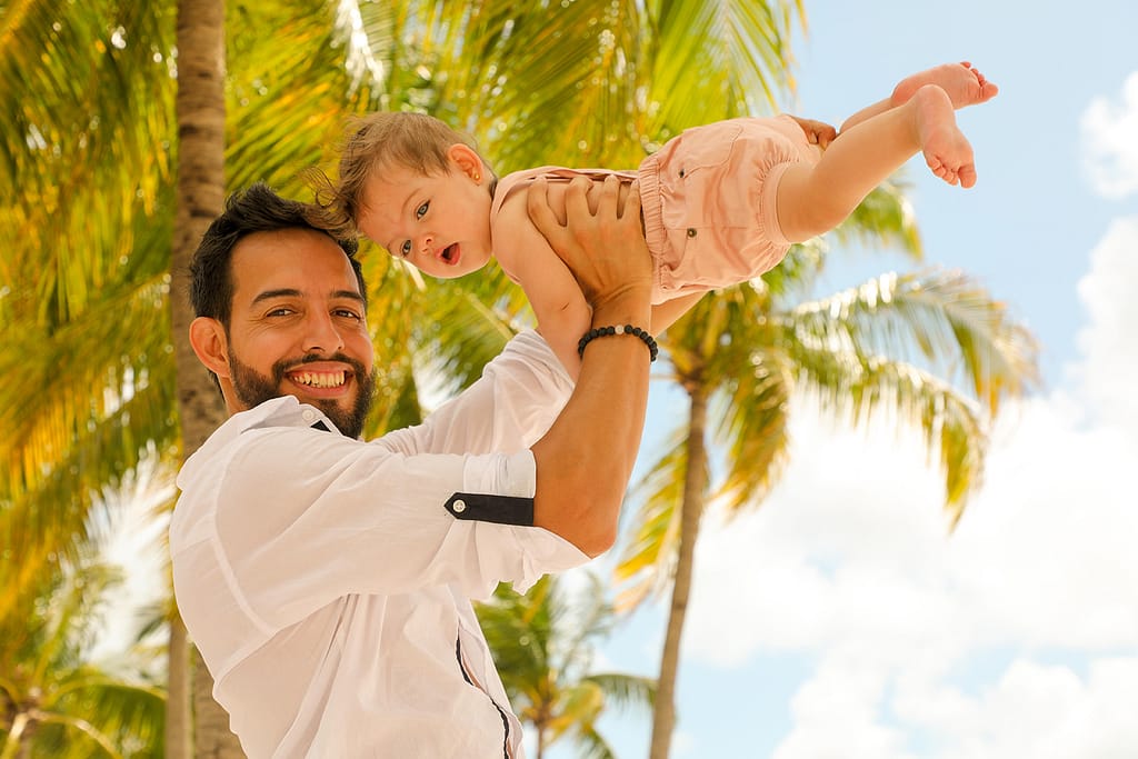 Family Portraits Photographer Miami 7 Skyviews-Miami-Observation-Wheel-family-photographer-kid-portrait