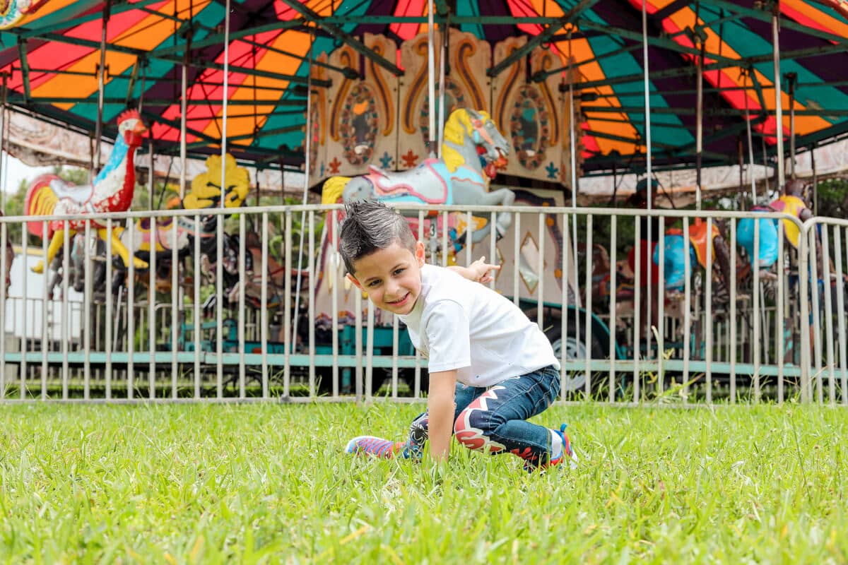 Smiling kids and family celebrating a birthday party, photographed by a Miami photographer