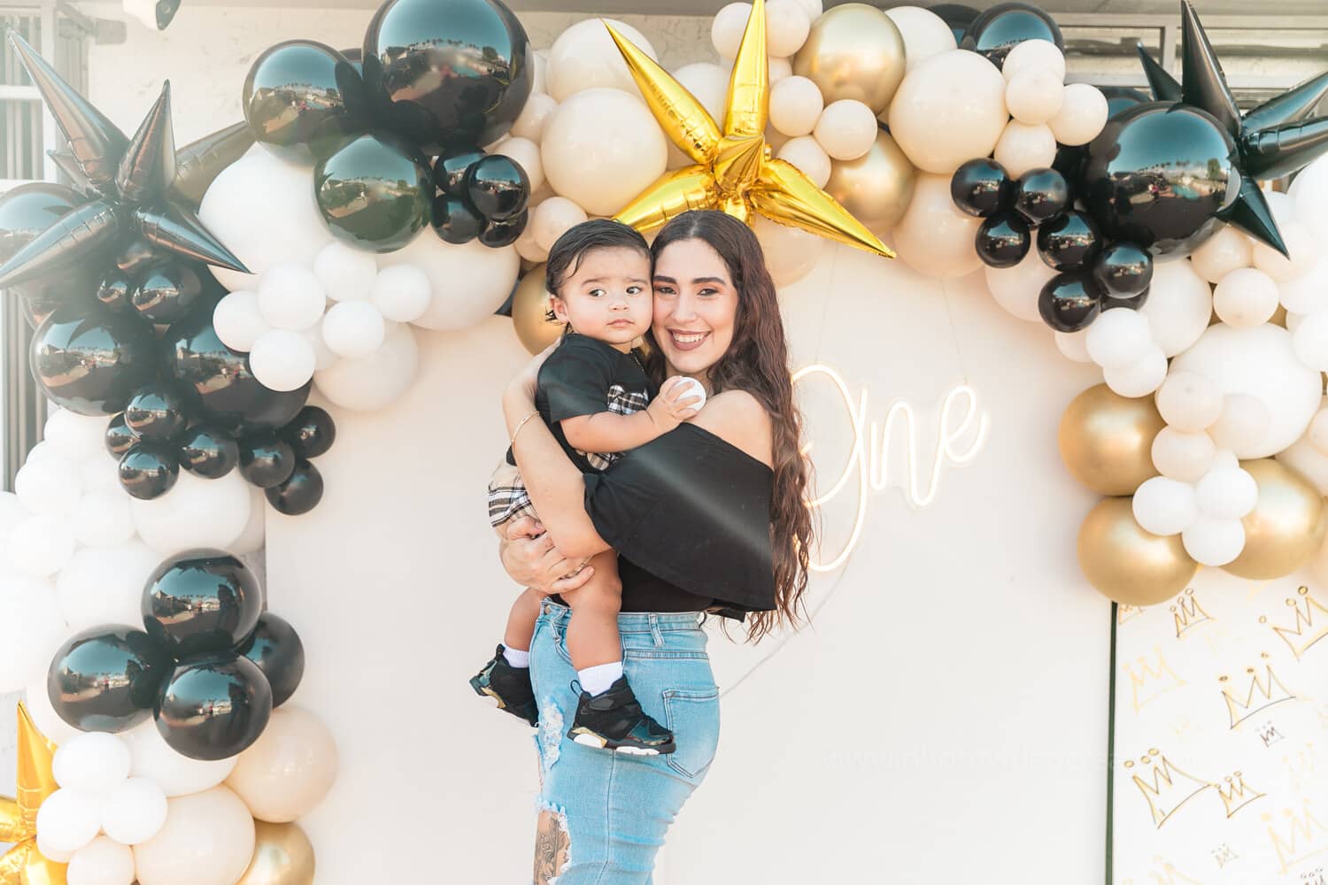 One-year-old child’s birthday party celebration in Miami, photographed by a professional kids’ event photographer with family and decorations