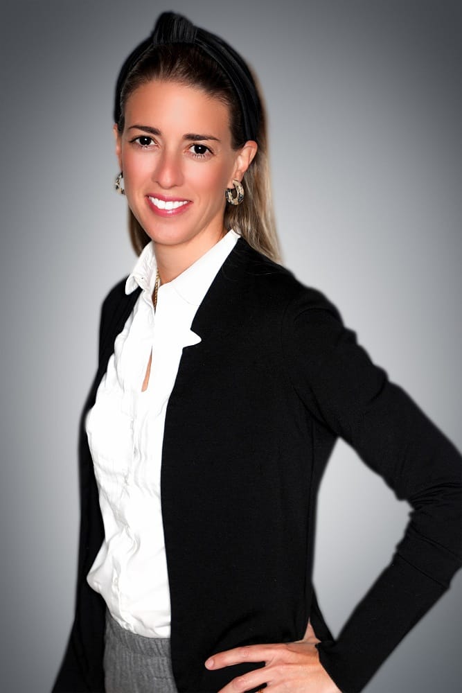 Headshot Photographer Miami 3 miami headshot photographer studio Brickell linkedin profile 4