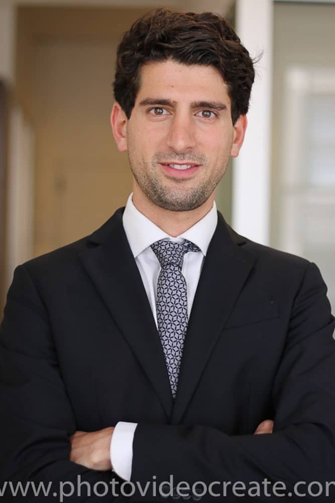 Headshot Photographer Miami 10 miami headshot photographer studio Brickell linkedin profile 24